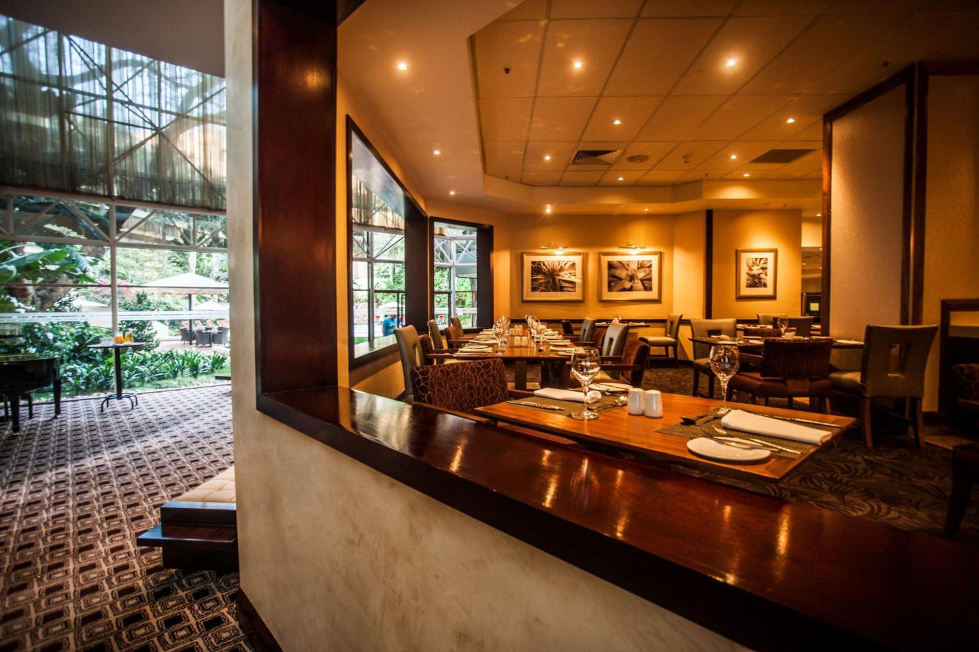 Southern Sun Pretoria Ngoại thất bức ảnh