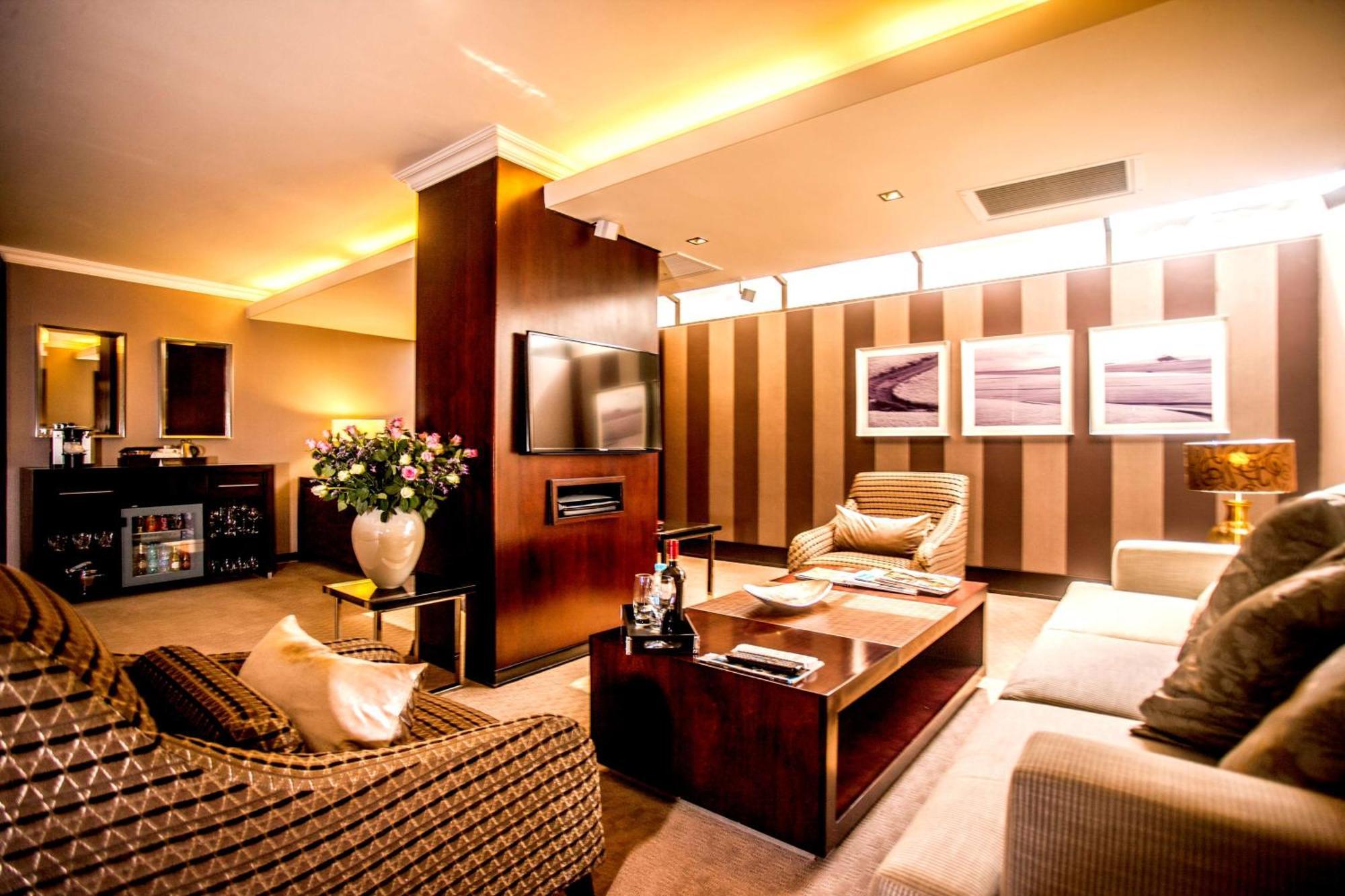 Southern Sun Pretoria Ngoại thất bức ảnh
